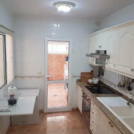 Roque Conde 4 With Private Pool, Large Terrace, Sea-view, Wifi, Bbq, Dishwasher, Garage, Sat-tv 阿德耶