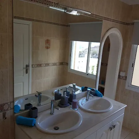 别墅 Roque Conde 4 With Private Pool, Large Terrace, Sea-view, Wifi, Bbq, Dishwasher, Garage, Sat-tv